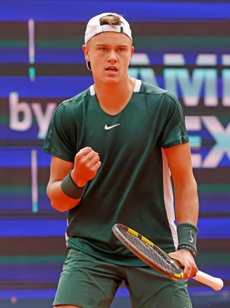 名彻底垫底 名彻底垫底